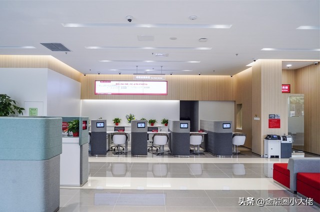 国有银行会裁员吗_银行业降薪现象_国有银行减员潮