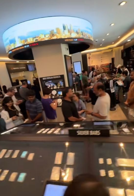 新加坡黄金投资税政策_新加坡买黄金攻略_新加坡股票可以买