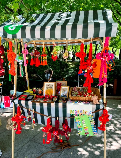 纸上写字拍照赚钱_摆摊拍照兼职收入_摆摊照相能赚钱吗