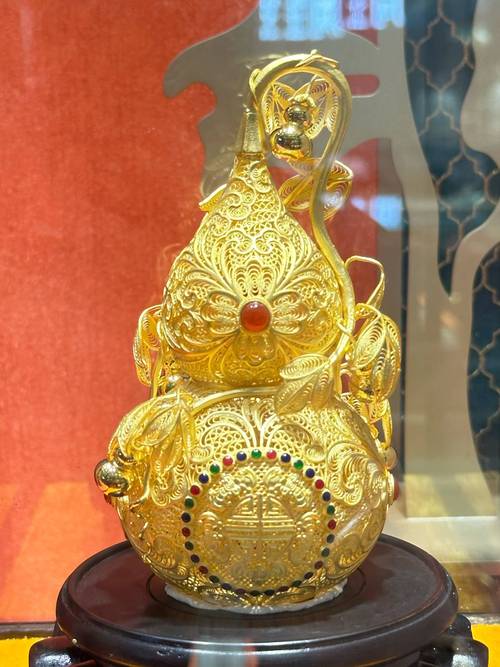 上海祥云名品：老旧黄金变现无隐费不压价，精准检测保价值